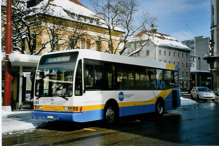(093'329) - TC La Chaux-de-Fonds - Nr. 193/NE 55'093 - Volvo/Berkhof am 25. M�rz 2007 beim Bahnhof La Chaux-de-Fonds