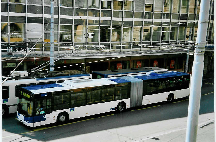 (093'622) - TL Lausanne - Nr. 606/VD 1541 - Neoplan am 7. April 2007 in Lausanne, Rue Neuve