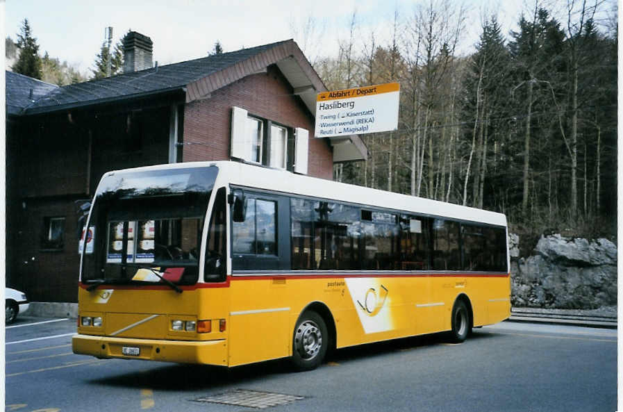 (094'002) - AVBB Schwanden - Nr. 2/BE 26'631 - Volvo/Berkhof am 13. April 2007 auf dem Br�nigpass
