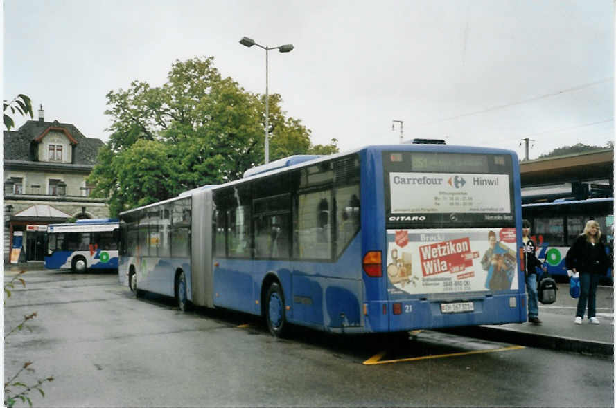 (095'202) - VZO Gr�ningen - Nr. 21/ZH 167'321 - Mercedes am 2. Juni 2007 beim Bahnhof Wetzikon