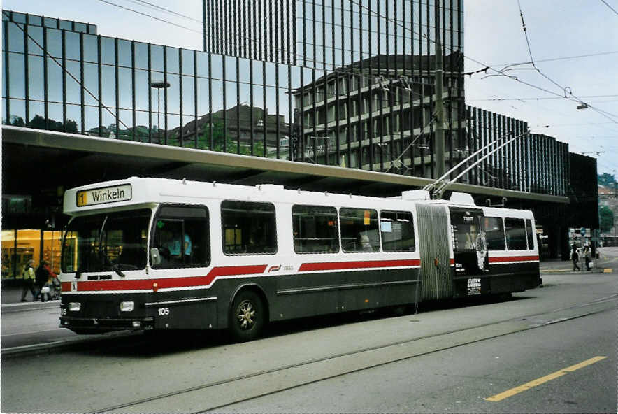 (096'416) - VBSG St. Gallen - Nr. 105 - Saurer/Hess Gelenktrolleybus am 21. Juli 2007 beim Bahnhof St. Gallen