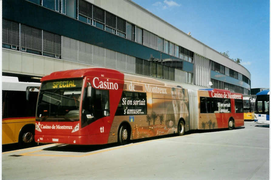 (097'601) - TL Lausanne - Nr. 562/VD 550'072 - Van Hool am 24. August 2007 in Bern, Postautostation