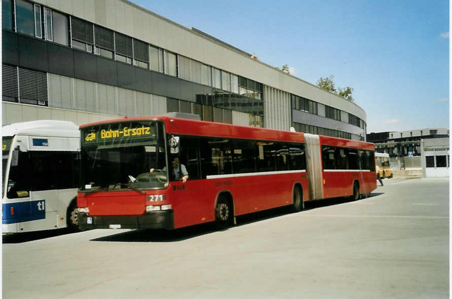 (097'605) - Bernmobil, Bern - Nr. 271/BE 572'271 - Volvo/Hess am 24. August 2007 in Bern, Postautostation