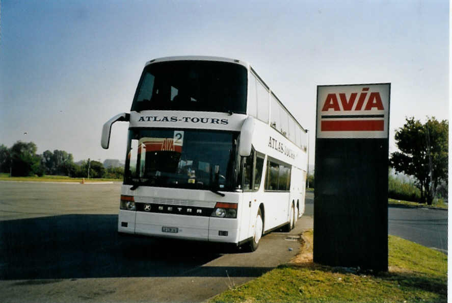 (098'802) - Aus der Schweiz: Atlas-Tours - LU 128'161 - Setra am 24. September 2007 in Saverne, Autobahnraststtte