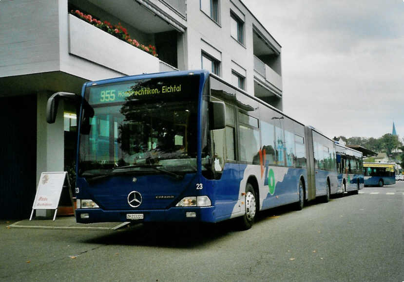 (100'429) - VZO Gr�ningen - Nr. 23/ZH 213'223 - Mercedes am 22. Oktober 2007 beim Bahnhof St�fa