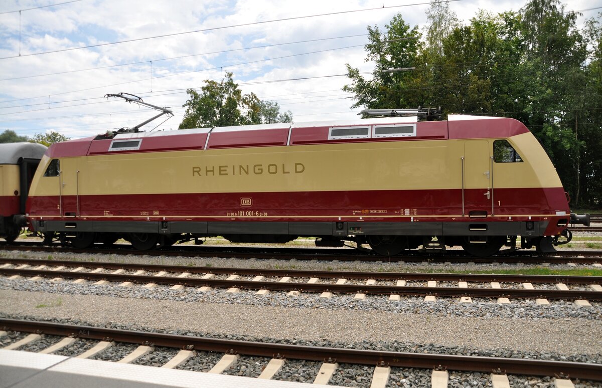 101 001-6 Rheingold in Lindau-Reutin am 12.08.2023.