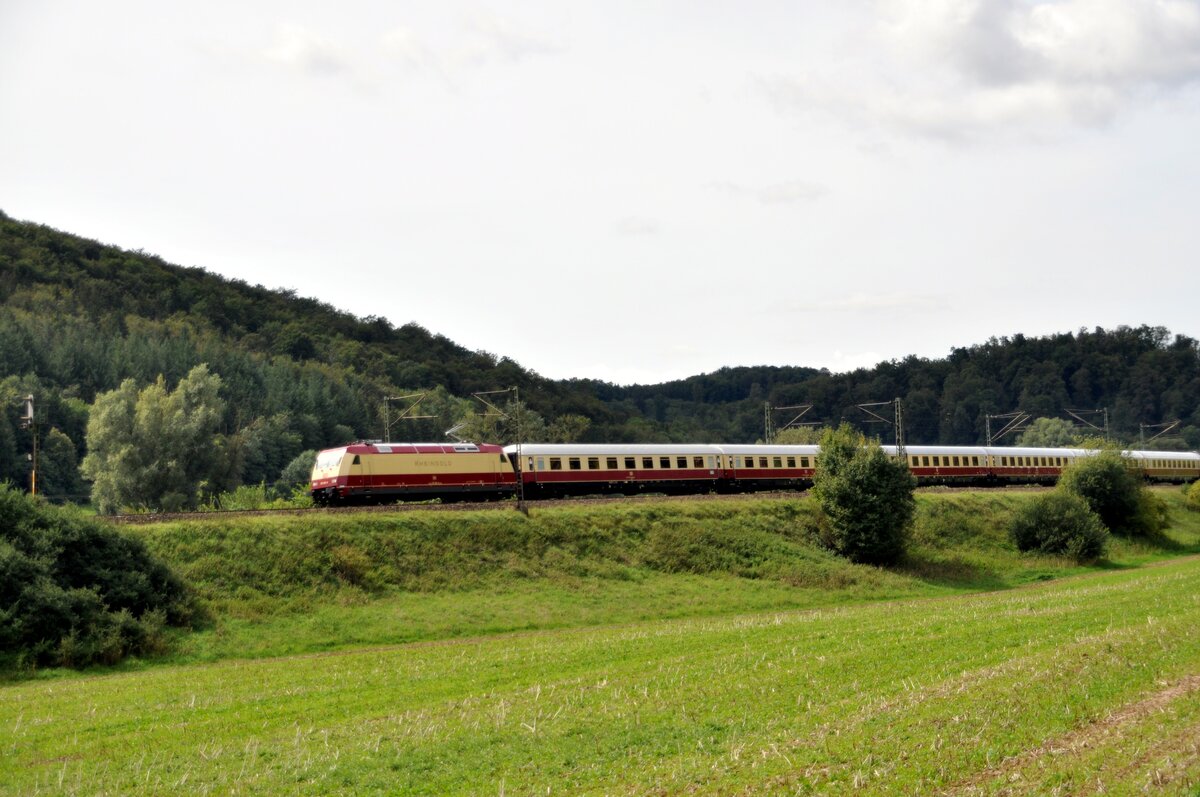 101 001-8 mit TEE Rheingold von AKE bei Lonsee am 03.09.2023.
