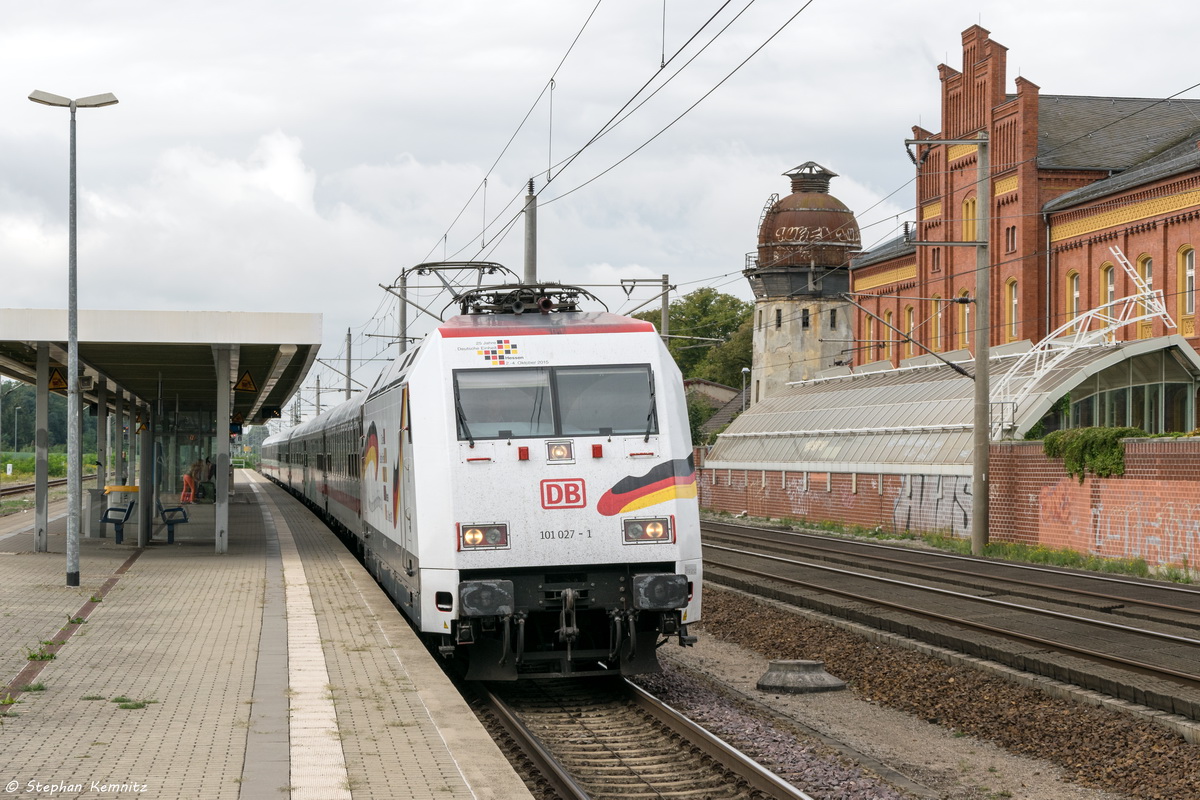 101 027-1  25 Jahre Deutsche Einheit  mit dem IC 2343 von Münster(Westf)Hbf nach Berlin Südkreuz, bei der Einfahrt in Rathenow. 20.09.2015