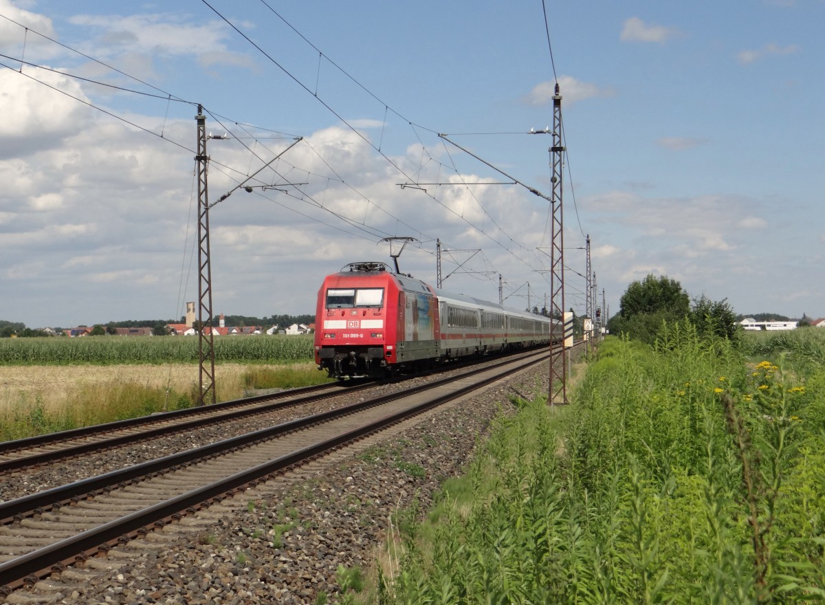 101 099-0 zu sehen am 20.07.15 in Neu Ulm.