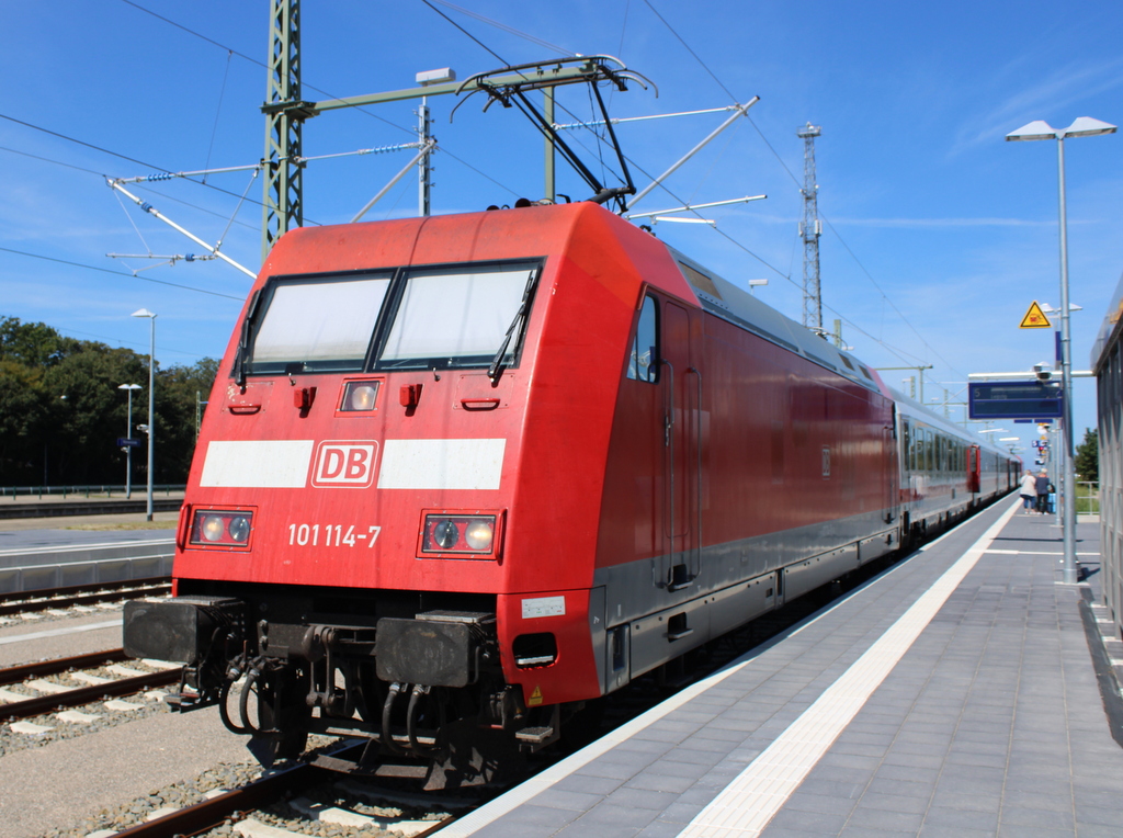 101 114-7 mit IC 2903(Warnemünde-Leipzig)stand am 31.07.2020 in Warnemünde.
