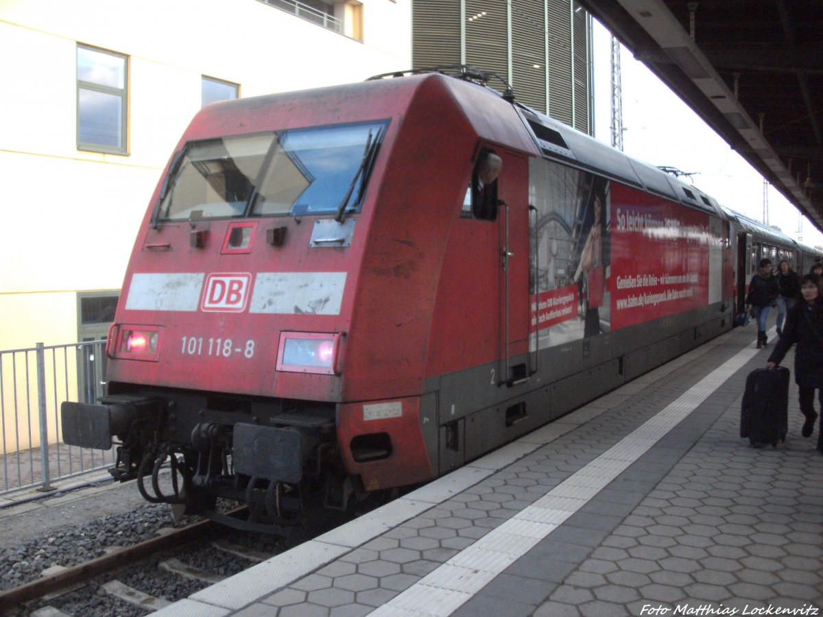 101 118-8 mit dem IC aus M�nchen im Endbahnhof Stralsund Hbf am 16.2.14
