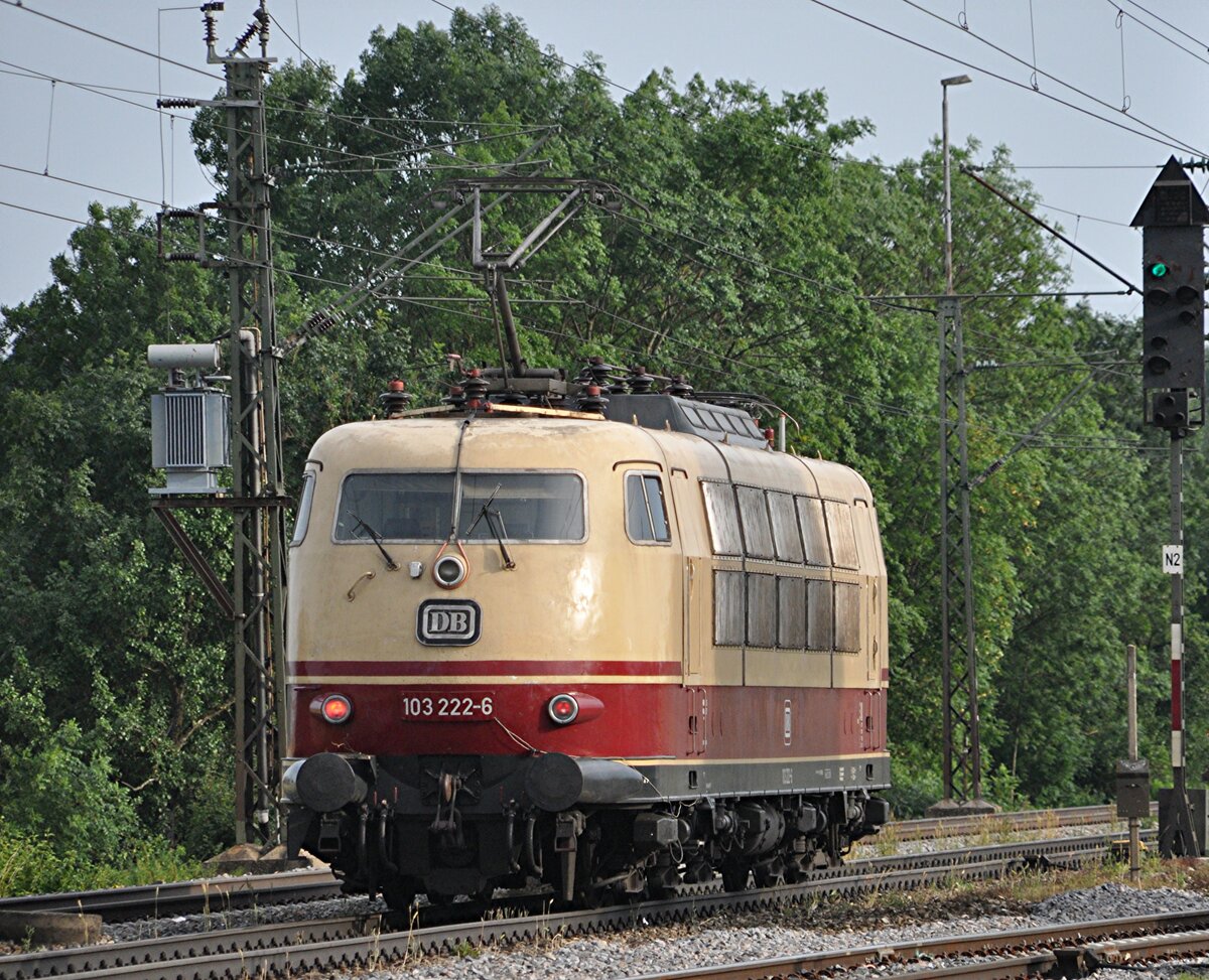 103 222-6 in Beimerstetten am 12.07.2011.