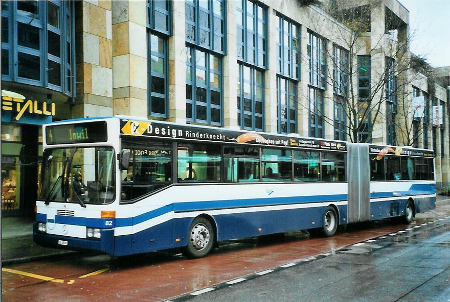 (105'405) - ZVB Zug - Nr. 82/ZG 46'082 - Mercedes am 17. M�rz 2008 in Zug, Metalli