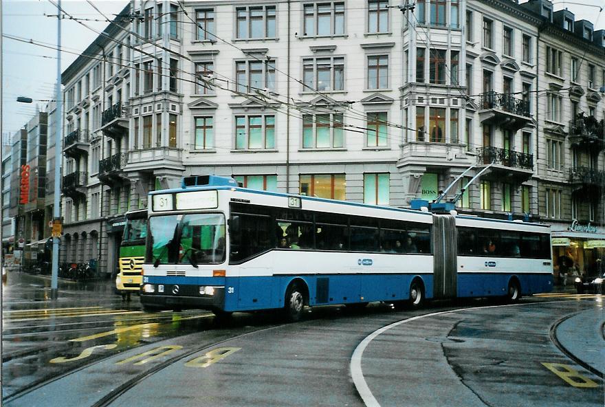 (105'509) - VBZ Zrich - Nr. 31 - Mercedes Gelenktrolleybus am 17. Mrz 2008 in Zrich, Lwenplatz