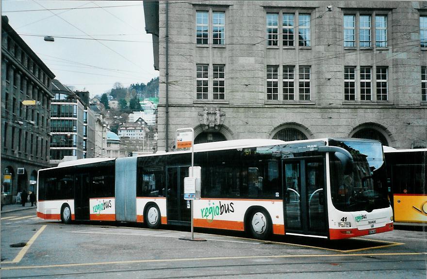 (105'822) - Regiobus, Gossau - Nr. 41/SG 164'169 - MAN am 29. M�rz 2008 beim Bahnhof St. Gallen