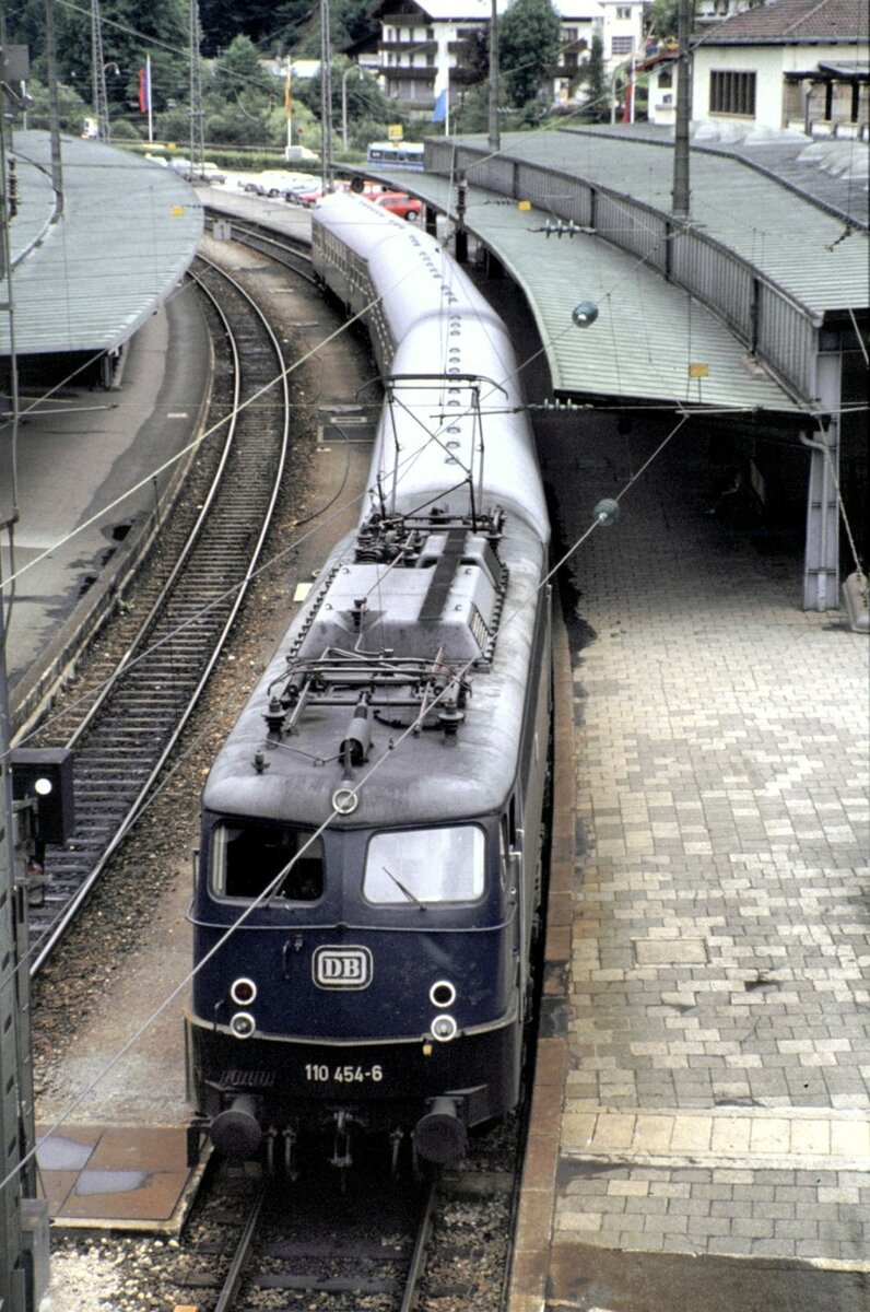 110 454-6 in Berchtesgaden am 19.06.1981.