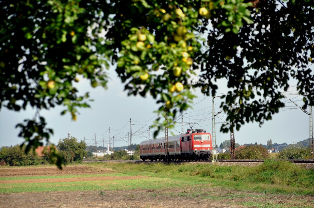 111 032-9 in Neu-Ulm Pfuhl am 23.09.2011.