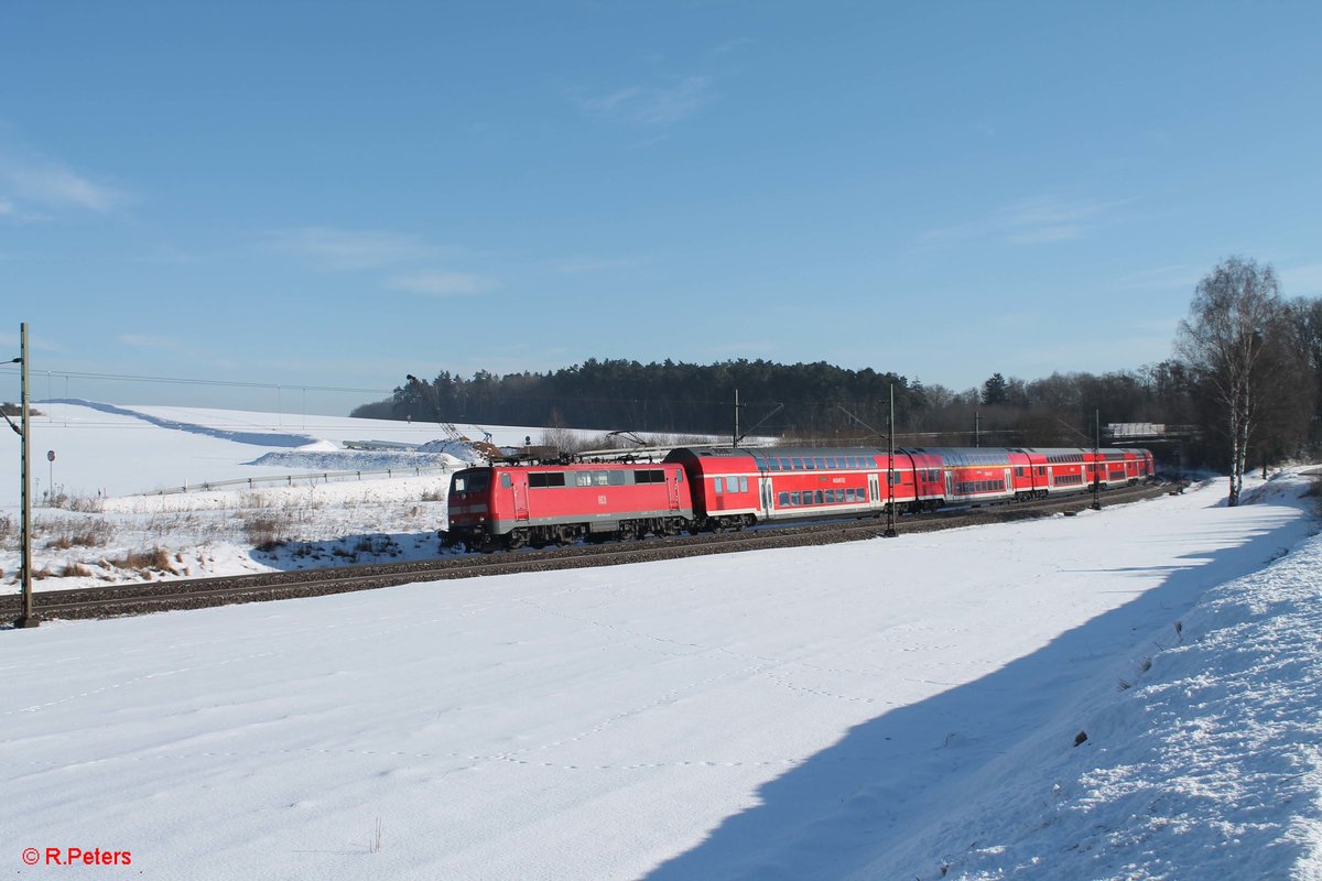 111 202-0 zieht den RE 4852 München - Nürnberg bei Sinsgrün. 19.01.17