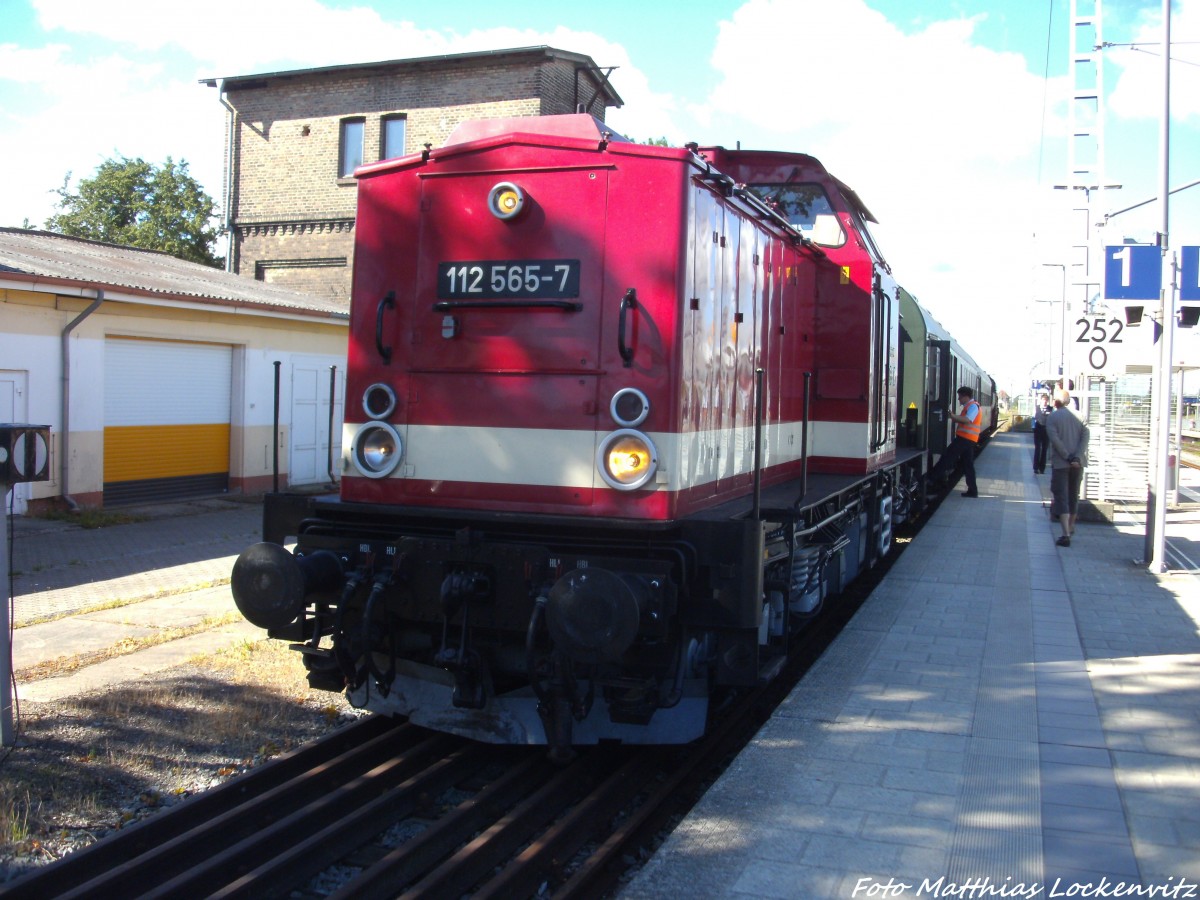 112 565-7 im Bahnhof Bergen auf R�gen am 15.6.14
