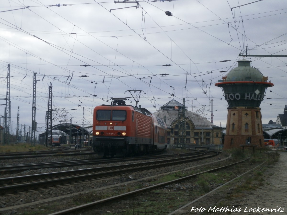 114 024-3 verl�sst mit dem RE20 (RE 17618) mit ziel Magdeburg Hbf den Hallenser Hbf am 23.12.14