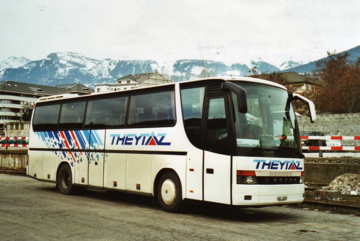 (114'704) - Theytaz, Sion - VS 11'004 - Setra am 1. M�rz 2009 beim Bahnhof Sion