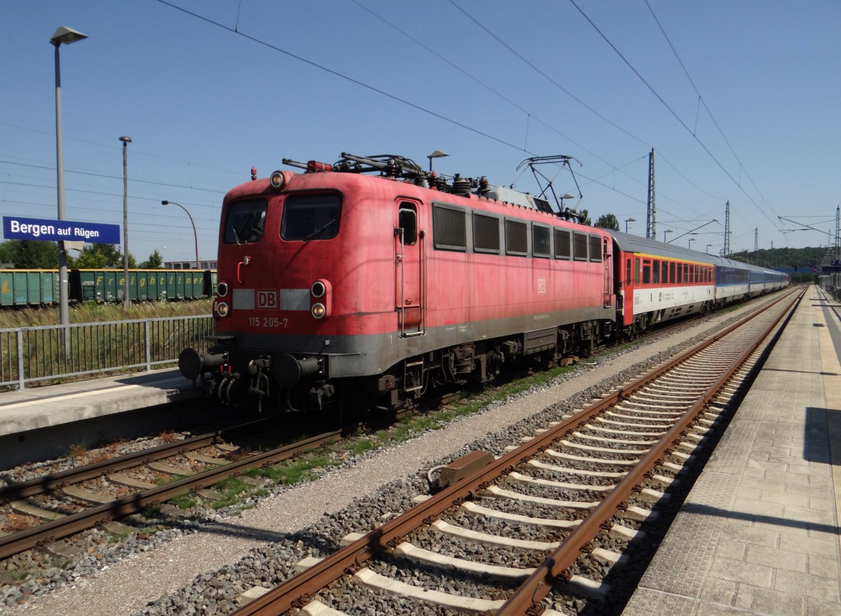 115 205-7 sahn man am 10.07.14 in Bergen auf R�gen mit einem EC. 