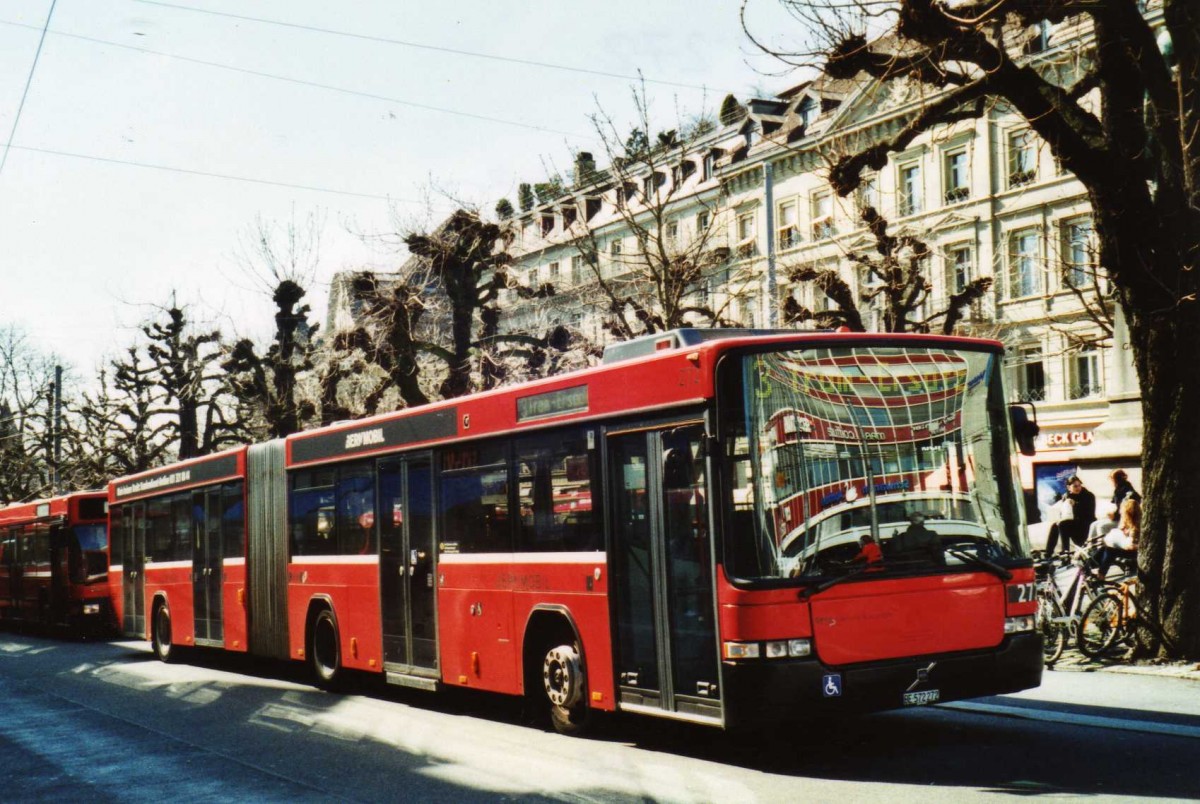 (115'220) - Bernmobil, Bern - Nr. 272/BE 572'272 - Volvo/Hess am 16. Mrz 2009 in Bern, Hirschengraben