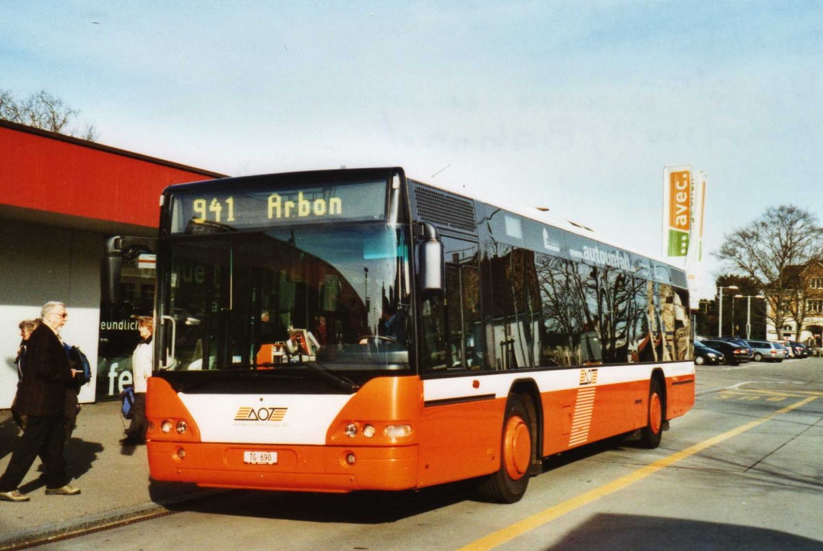 (115'505) - AOT Amriswil - Nr. 1/TG 690 - Neoplan (ex Vorf�hrfahrzeug) am 18. M�rz 2009 beim Bahnhof Amriswil