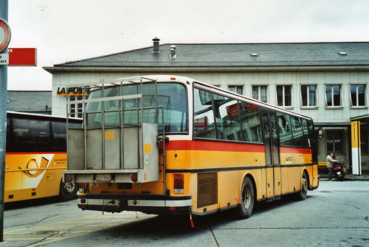 (115'612) - PostAuto Wallis - Nr. 8/VS 241'994 - Setra (ex P 25'058) am 30. M�rz 2009 beim Bahnhof Sion