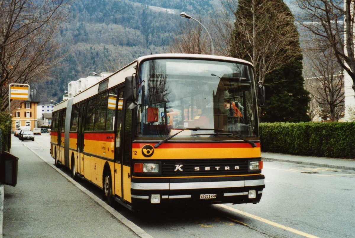 (115'620) - PostAuto Wallis - Nr. 12/VS 241'998 - Setra (ex P 27'802) am 30. M�rz 2009 beim Bahnhof Martigny