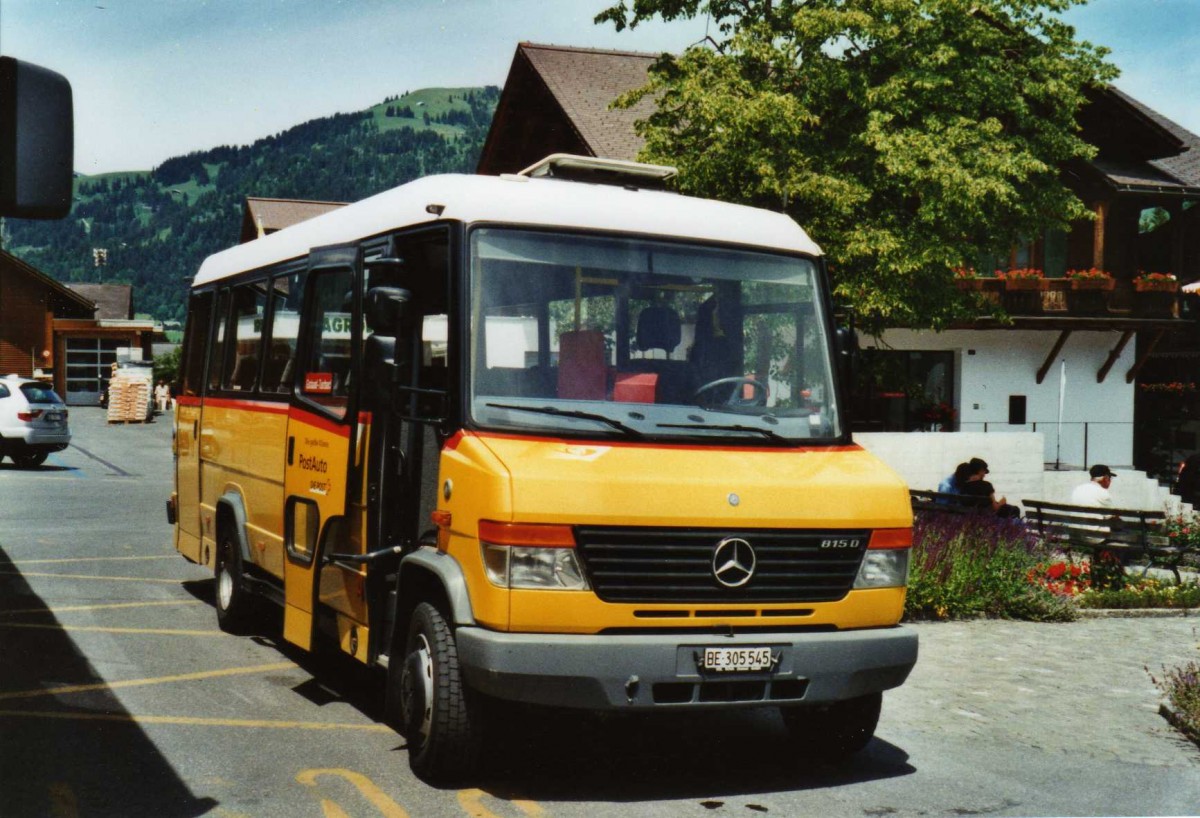 (117'632) - K�bli, Gstaad - BE 305'545 - Mercedes/Kusters am 14. Juni 2009 beim Bahnhof Gstaad