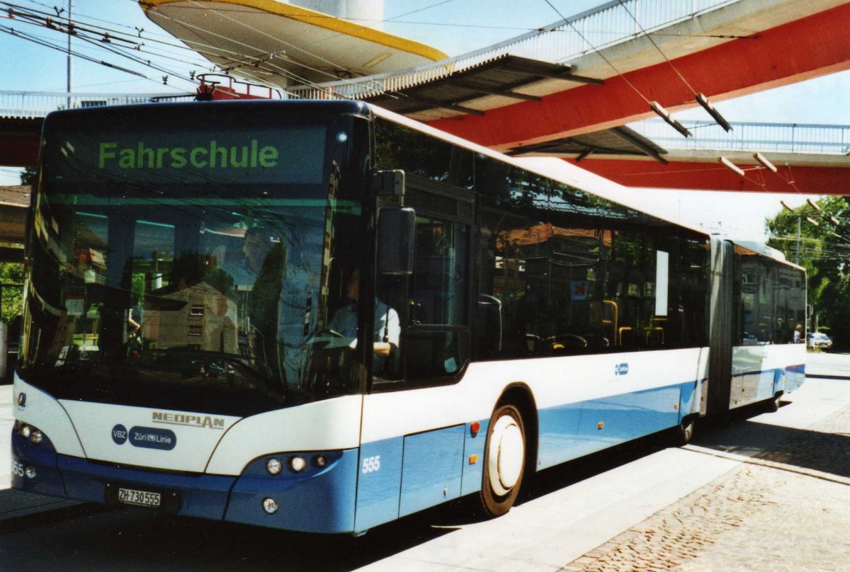 (117'735) - VBZ Z�rich - Nr. 555/ZH 730'555 - Neoplan am 17. Juni 2009 in Z�rich, Bucheggplatz