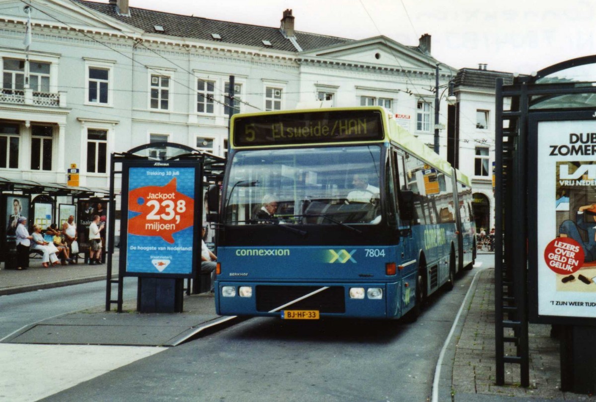 (118'220) - Connexxion - Nr. 7804/BJ-HF-33 - Volvo/Berkhof am 5. Juli 2009 beim Bahnhof Arnhem