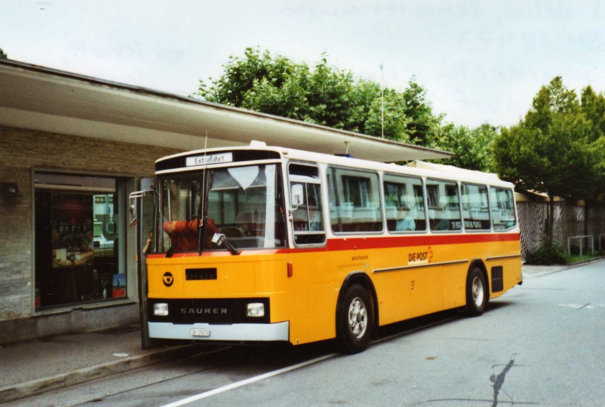 (119'420) - Ruklic, Schaffhausen - SH 17'473 - Saurer/T�scher (ex Schett, Sargans) am 9. August 2009 beim Bahnhof Burgdorf