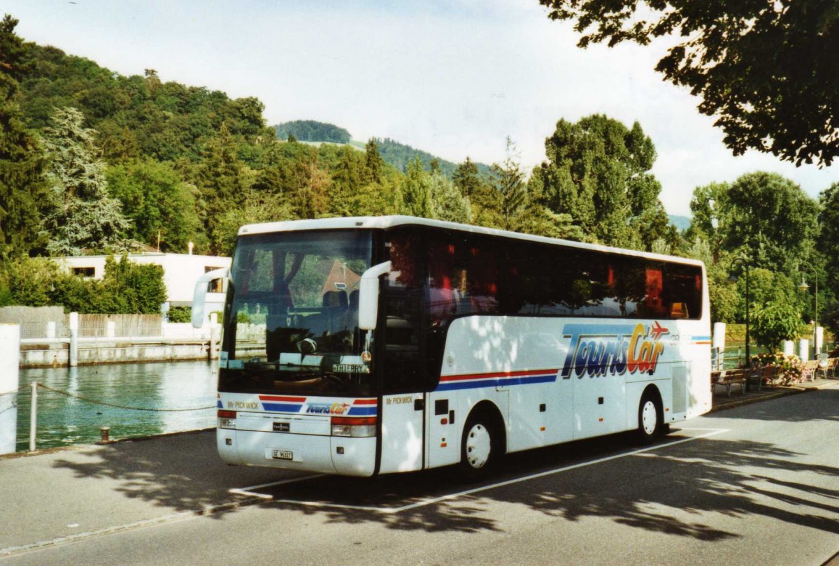 (120'103) - TourisCar, Gen�ve - GE 96'327 - Van Hool am 16. August 2009 bei der Schiffl�ndte Thun