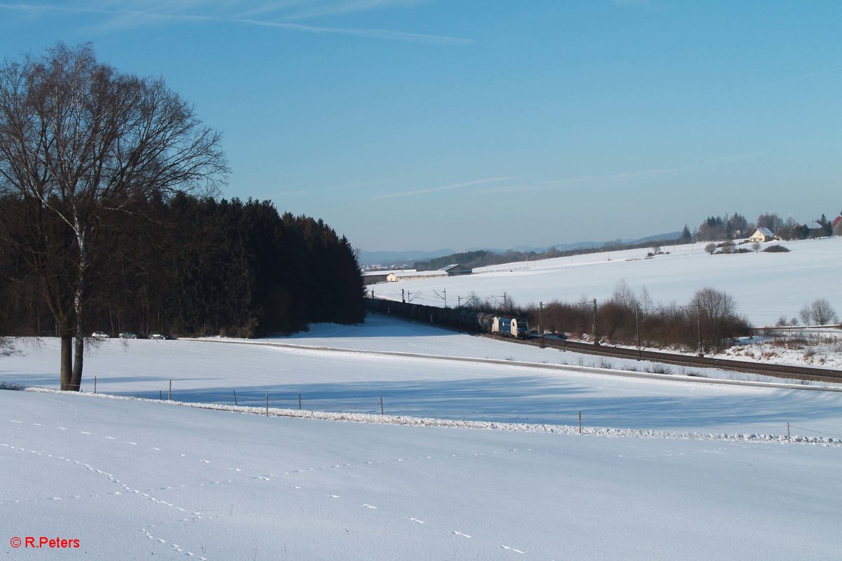 1216 951-4 zieht bei Sinsgrün einen Kesselzug. 19.01.17