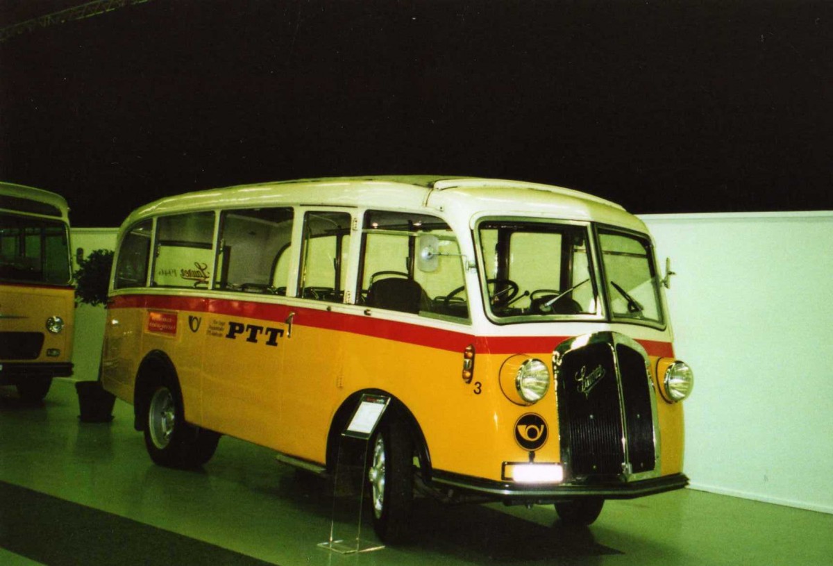 (121'913) - Schmid, Th�rishaus - Nr. 3/BE 26'760 - Saurer/Gangloff (ex Geiger, Adelboden Nr. 3) am 13. November 2009 in Bern, Suissetraffic