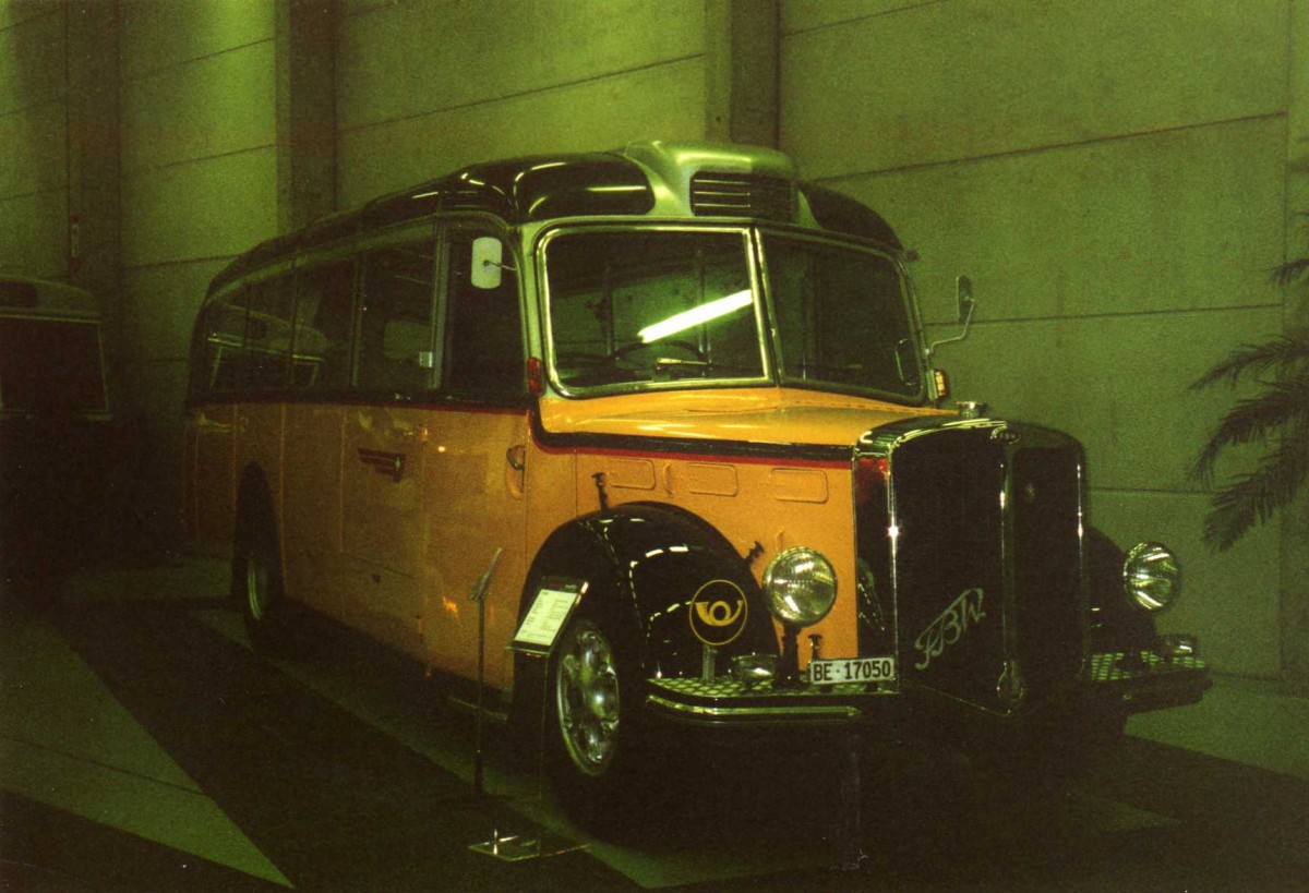 (121'916) - Gogniat, M�nchenbuchsee - BE 17'050 - FBW/FHS (ex Herzog, Muttenz; ex Kontiki, Wettingen Nr. 4; ex Nett, Bachs; ex P 23'179; ex P 2187) am 13. November 2009 in Bern, Suissetraffic