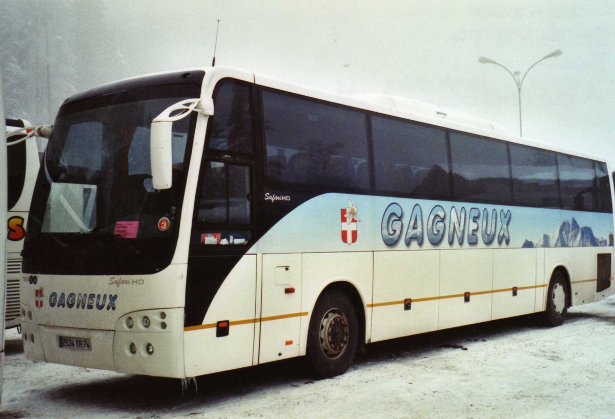 (123'815) - Aus Frankreich: Gagneux, Vall�e d'Abondance - 2534 YR 74 - Temsa am 9. Januar 2010 in Adelboden, ASB