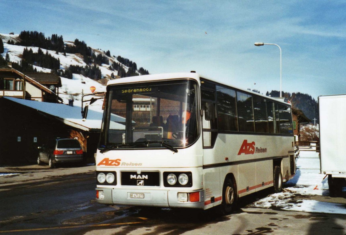 (124'235) - AZS Zweisimmen - Nr. 3/BE 471'277 - MAN/Gppel (ex STI Thun Nr. 10; ex TSG Blumenstein Nr. 10) am 24. Januar 2010 beim Bahnhof Zweisimmen 