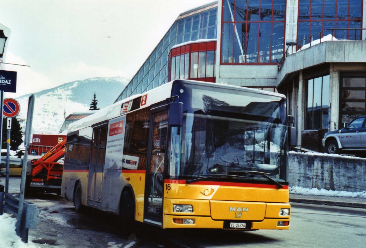 (124'633) - Lathion, Sion - Nr. 16/VS 24'726 - MAN/G�ppel (ex Globe-Limo, Gen�ve Nr. 904) am 9. M�rz 2010 in Haute-Nendaz, T�l�
