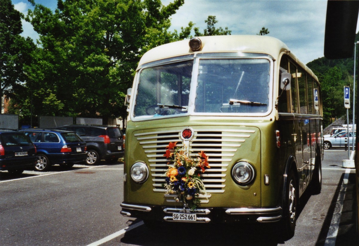 (126'526) - Steiner, Kaltbrunn - SG 252'661 - FBW/R&J (ex Gr�nenfelder, Walenstadt) am 26. Mai 2010 in Thun, Seestrasse