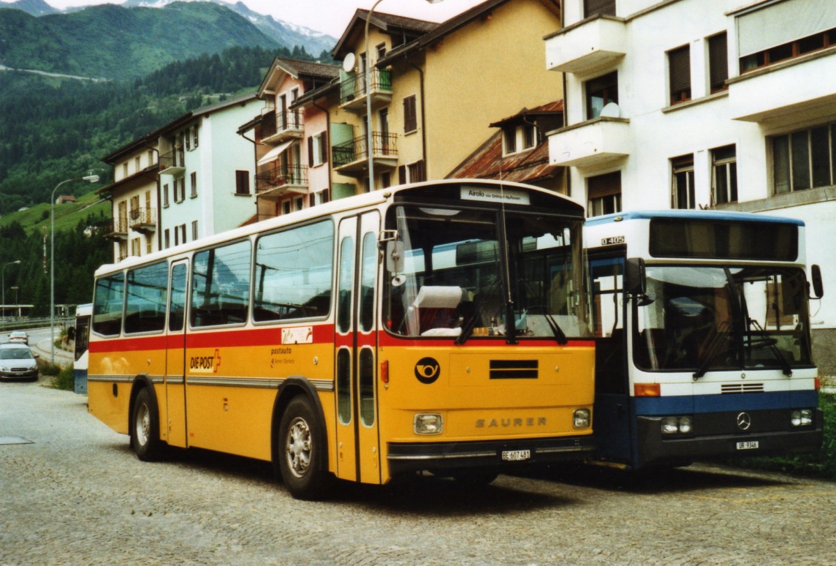 (127'425) - AVG Meiringen - Nr. 74/BE 607'481 - Saurer/R&J (ex P 24'357) am 4. Juli 2010 beim Bahnhof Airolo