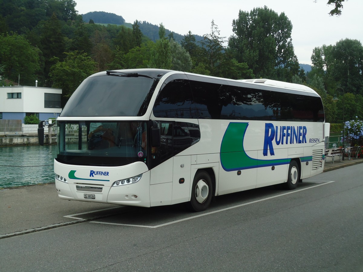 (129'105) - Ruffiner, Turtmann - VS 68'136 - Neoplan am 23. August 2010 bei der Schifflndte Thun