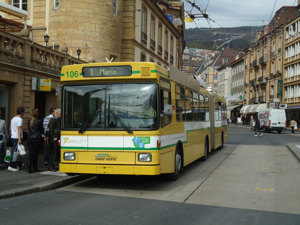 (130'220) - TN Neuchtel - Nr. 106 - NAW/Hess Gelenktrolleybus am 4. Oktober 2010 in Neuchtel, Place Pury