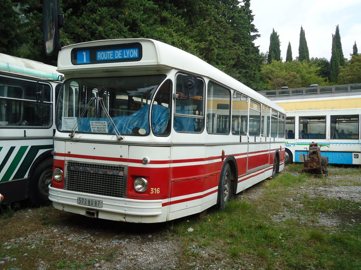 (130'720) - Mus�e Bus, Breil-sur-Roya - Nr. 316/572 NU 87 - Saviem am 16. Oktober 2010 in Breil-sur-Roya, Museum