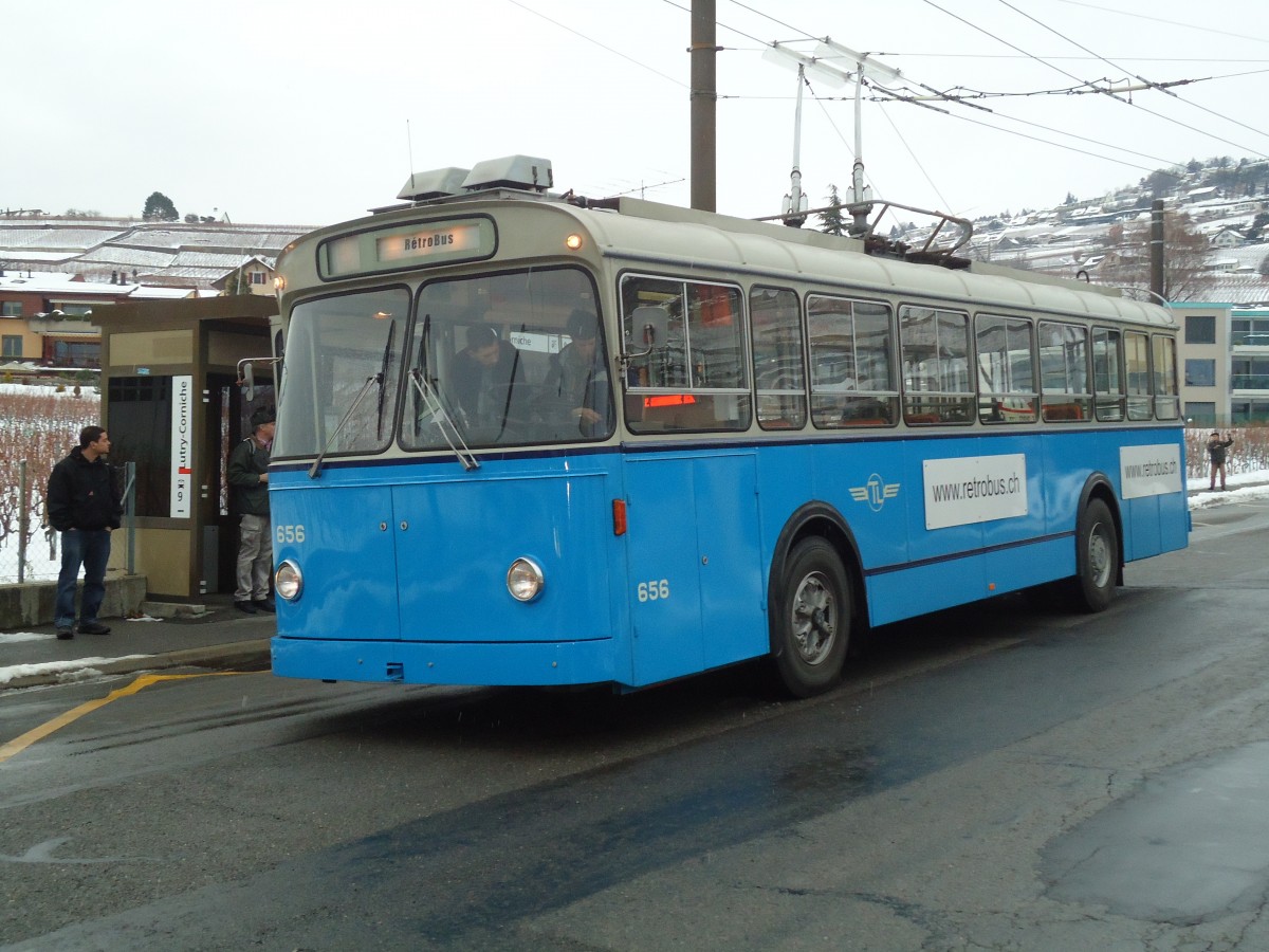 (131'270) - TL Lausanne (R�trobus) - Nr. 656 - FBW/Eggli Trolleybus am 5. Dezember 2010 in Lutry, Corniche