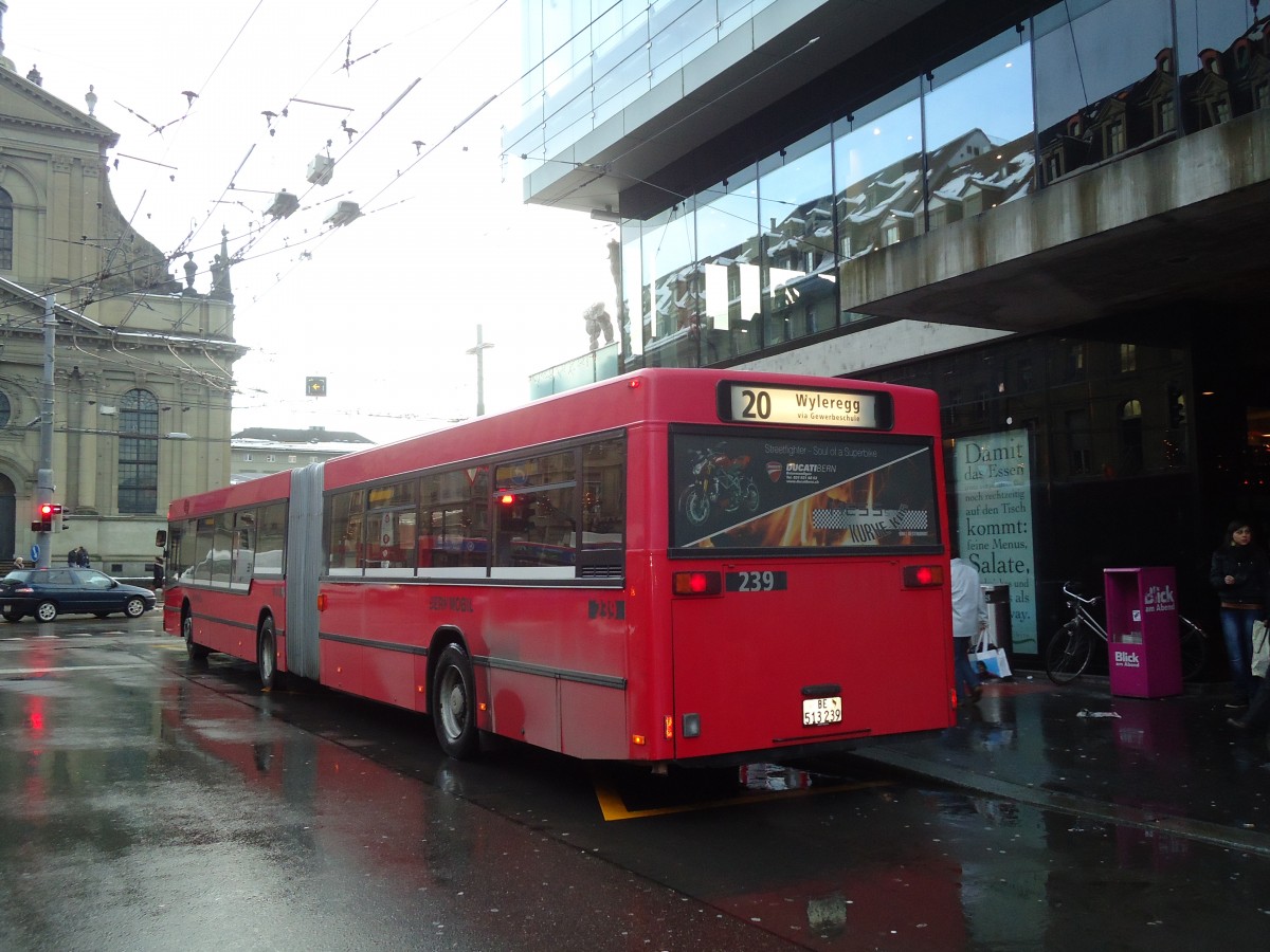 (131'394) - Bernmobil, Bern - Nr. 239/BE 513'239 - MAN am 7. Dezember 2010 beim Bahnhof Bern