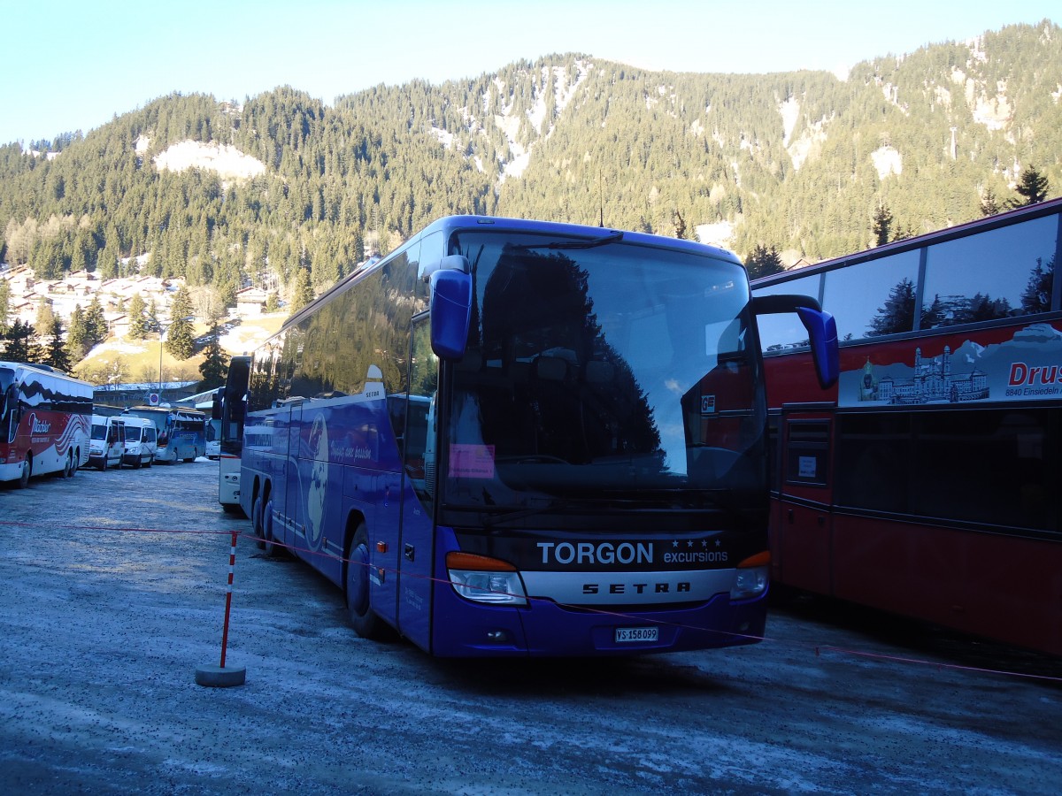 (132'011) - Torgon, Vionnaz - VS 158'099 - Setra am 8. Januar 2011 in Adelboden, ASB