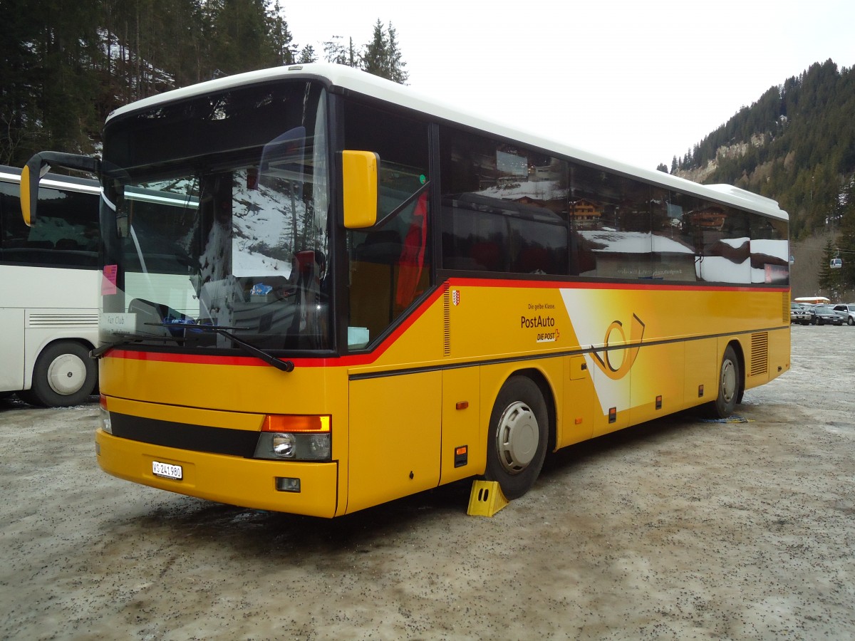 (132'226) - PostAuto Wallis - VS 241'980 - Setra (ex Zerzuben, Visp-Eyholz Nr. 66; ex Zerzuben, Visp-Eyholz Nr. 13; ex BVZ Brig Nr. 13) am 9. Januar 2011 in Adelboden, ASB